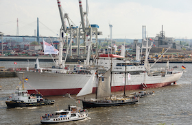 Hafengeburtstagsfahrt zum 838. Hafengeburtstag Hamburg