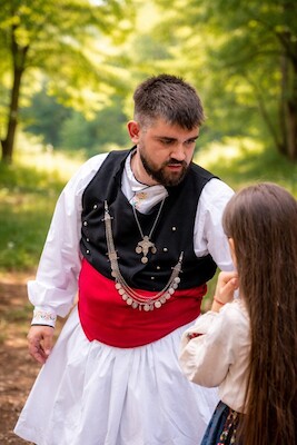 Griechische Tänze - Für alle, die Spaß am Tanzen haben