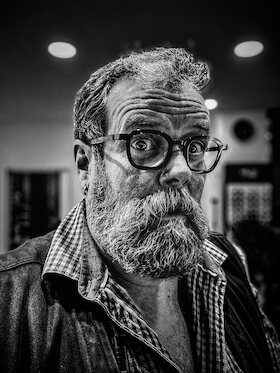 Jochen Malmsheimer - mit „Ich bin kein Tag für eine Nacht oder: Ein Abend in Holz“