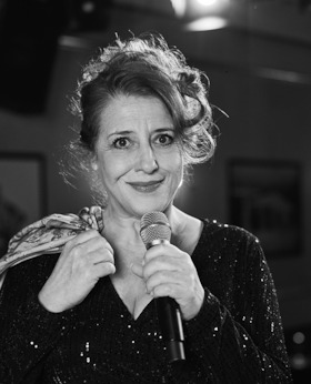 Luise Kinseher - Mary from Bavary - Endlich Solo