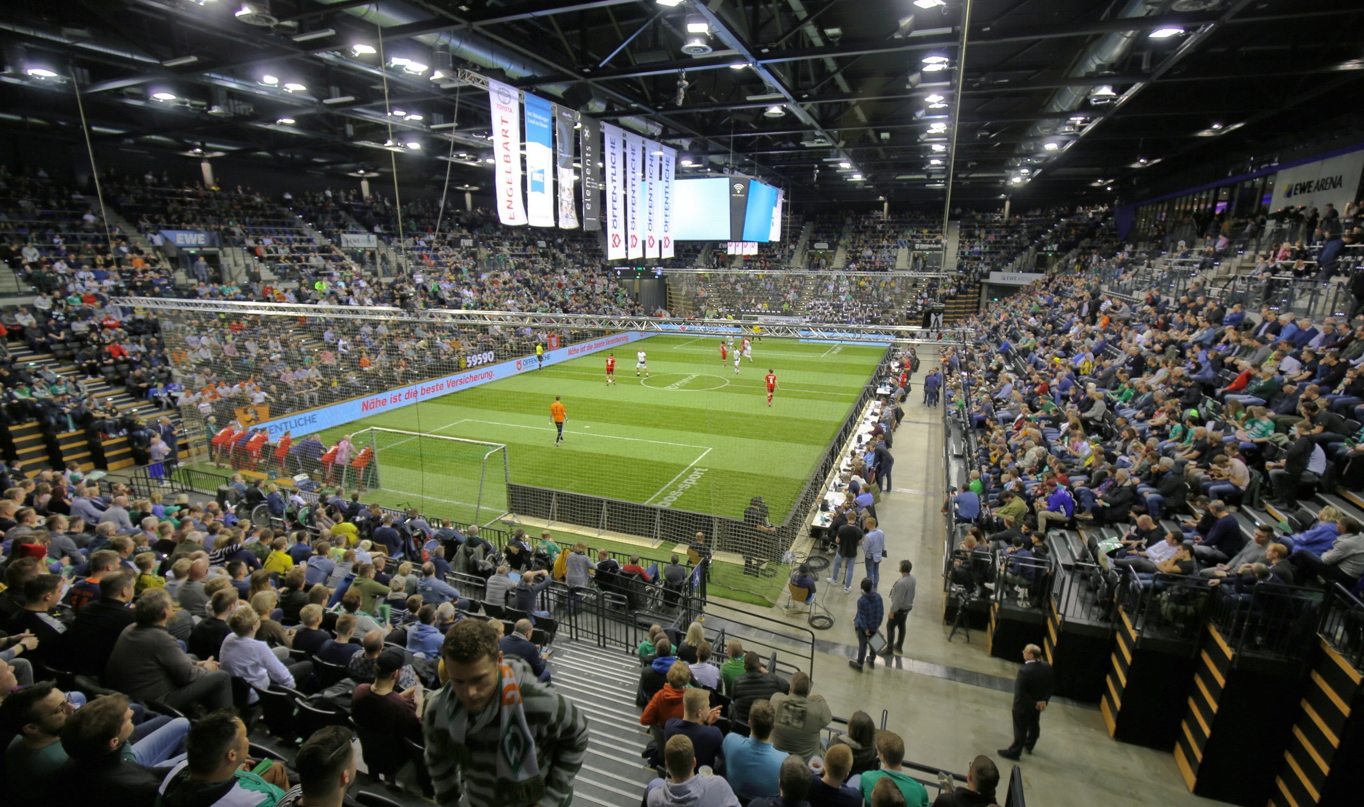 Öffentlichen Oldenburg - Hallenfußballturnier mit Traditionsteams