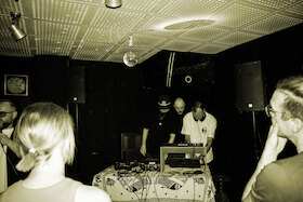 Ousia feat. Flashbackxx