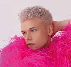 Tobias Born - "Freaks - Neue Männer braucht das Land"