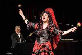 Souvenir - Komödie mit Musik über Florence Foster Jenkins, die Königin der falschen Töne