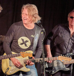 Thomas Blug’s Rockanarchie feat. Tommy Fischer - Furiose Zeitreise in die Ära des Classic Rock