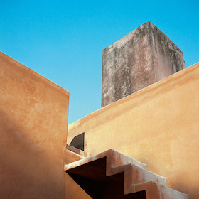 Barragán Lecture #6: Solitude is good company – Casa Majahua by Barragán