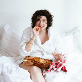 MATILDE KEIZER - Lasagne im Bett