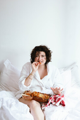 Matilde Keizer - mit „Lasagne im Bett“