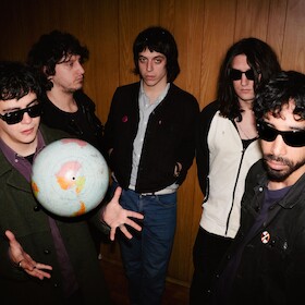 WINONA RIDERS - El Sueño de Dominar el Planeta se Renueva