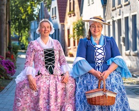Indoor-Darbietung "Willkommen zur Kaiserkrönung" - mit Teezeremonie und Kuchen