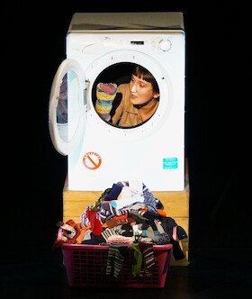 Von den Socken | Ein Waschmaschinenmärchen - Figurentheater. Für alle ab 5 Jahren. Von und mit Nastasja Raböse