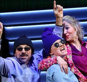 Putsch - Theaterstück von Alistair Beaton und Dietmar Jacobs