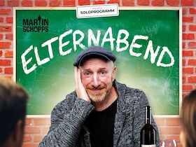 Martin Schopps - „Elternabend“ – Wenn Schule zur Comedy-Show wird!