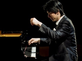 Kotaro Fukuma, Klavier