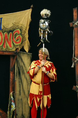 KIKERIKI THEATER im Bürgerhaus in Neu-Anspach - spielt Siegfrieds Nibelungenentzündung