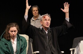 Chawwerusch Theater mit „Der zerbrochne Krug"
