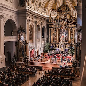 Altöttinger Adventsingen Basilika St. Anna - im alpenländischen Stil