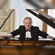 Mikhail Voskresensky - Klavier