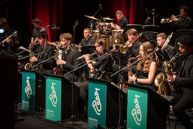 Just Jazz - Junior-Kicks & Junior-Voices im Dr. Hoch's Konservatorium