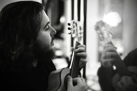 Matheus Donato Trio (Brasilien) | Weltmusik - Virtuos-magische Cavaquinho