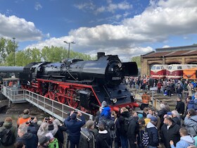 21. Berliner Eisenbahnfest im Bahnbetriebswerk Schöneweide - Eisenbahn zum Anfassen für die ganze Familie