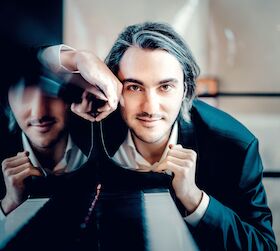 Alexander Gadjiev (Klavier) - Werke von u.a. Beethoven, Debussy, Liszt & Schumann