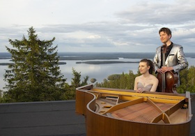 Jussi Makkonen, Violoncello & Nazig Azezian, Klavier