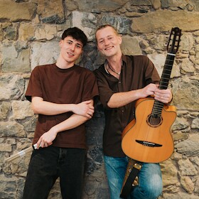 da Huawa und i: Schokoladenseit´n
