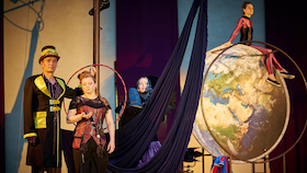 In 80 Tagen um die Welt - Schauspiel-Spektakel von Soeren Voima nach Jules Verne
