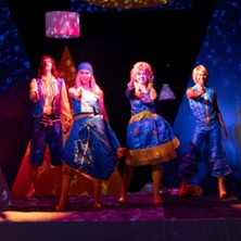 ABBA - Waterloo im Bällebad