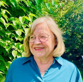 Neue Geschichten zum Thema Persönlichkeiten - Lesung mit der Autorin Christa Bruns