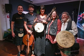 Shamrock - Irish Folk & Scottish Music