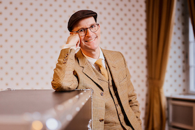Pit Hartling wirkt Wunder - Stand-Up Zauberkunst