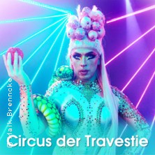 Travestie im Kiez .... circus of drag queens!