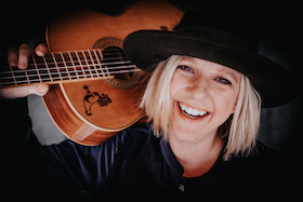 Claudia Koreck - NEO ALPIN