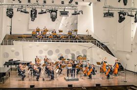 SINFONIETTA DRESDEN - Klingende Metropolen - Musik aus Oslo