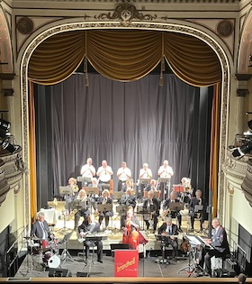 Brandheiß Bigband: "What a wonderful World"