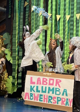 Die Theater AG der Johannes Kepler-Grundschule Mannheim: Ein Klumba für den Löwen