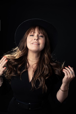 Katie Freudenschuss - "One-Woman-Show" Eine Frau, ein Flügel, eine Show