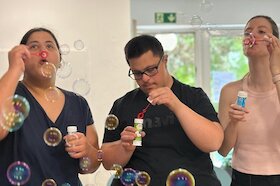 Unsere Träume zu leben / Hayallerimizi yasamak