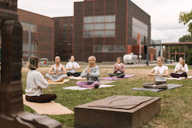Yoga & Kunst - Eine Yogastunde auf Zollverein
