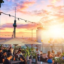 Sunset, Food & Drinks @ Weekend Rooftop