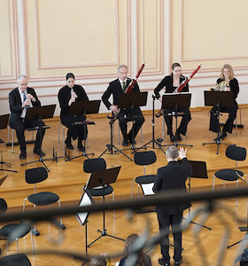 1. Klassik um 11 - Barocke Vielfalt - Werke v. Praetorius, Biber, Telemann u. Pachelbel Ltg. W. Padberg