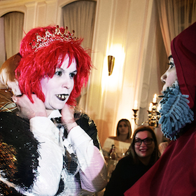 Dinnertheater in der Orangerie im Schlosspark - Grimms WAHRE Märchen - Märchendinner für Erwachsene