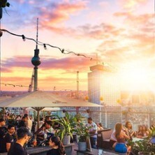 Sunset, Food & Drinks @ Weekend Rooftop