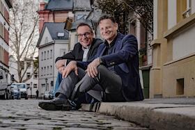 Krimilesung in der Stadtgärtnerei: "Unter Kommissaren"