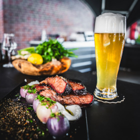 Beer & BBQ Dinner mit Hawk Blackburn