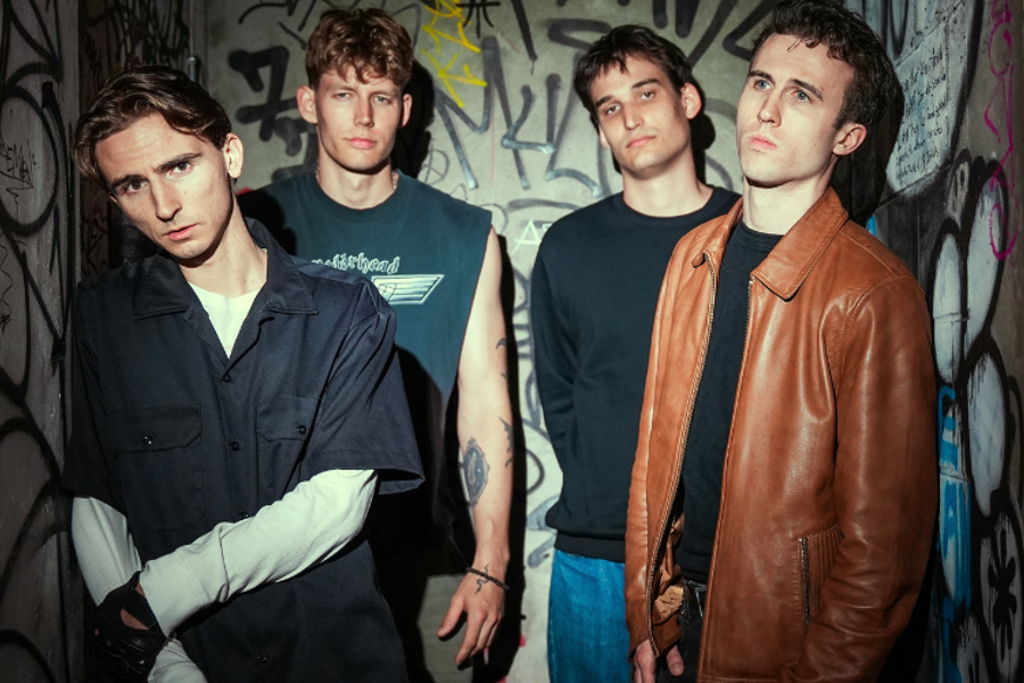 Black Pontiac – "Sick Puppy World Tour"