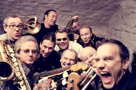 Dr. Mablues & the detail horns