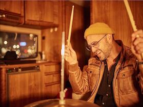 Cosmo Klein & The Campers - Jumping Bird Tour